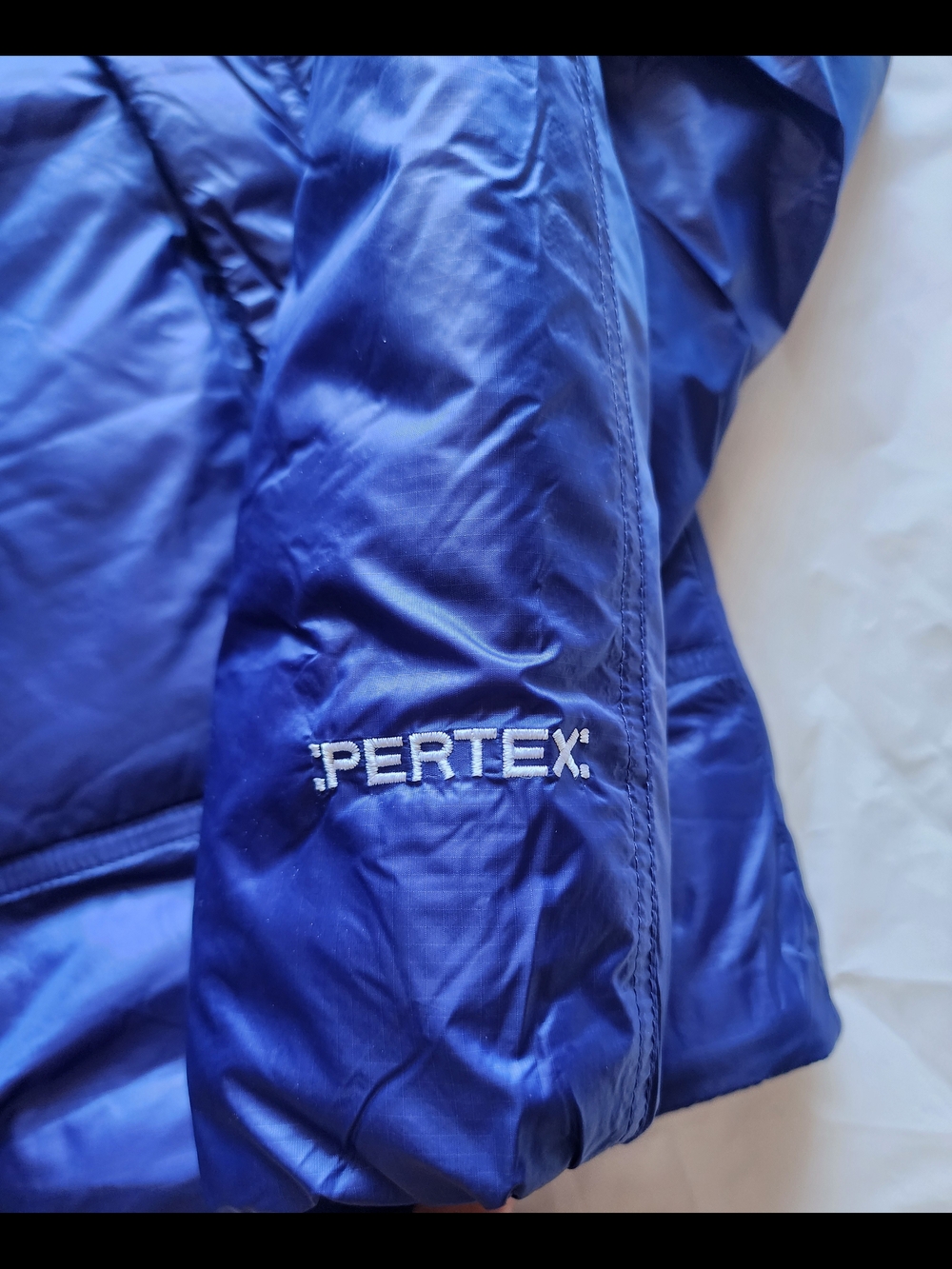 The North Face Women's Pertex Explore Lightweight Insulated Jacket Bold Blue Med View 3